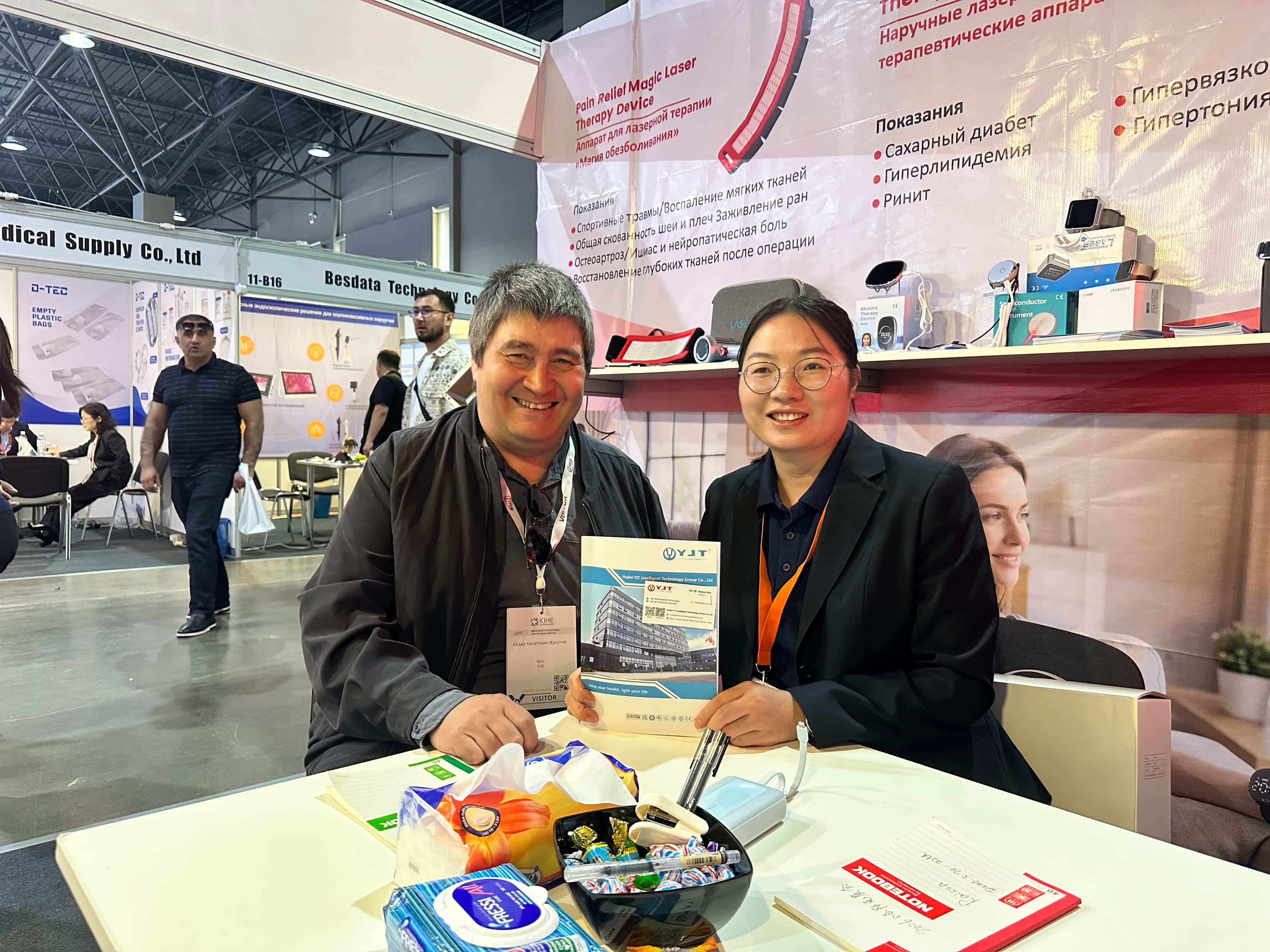 YJT Medical team discussing cooperation with customers